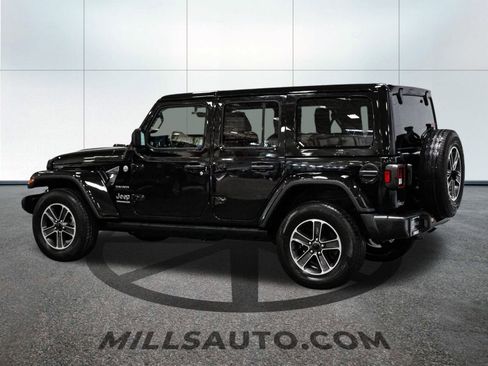 Used 2023 Jeep Wrangler Sahara image 4