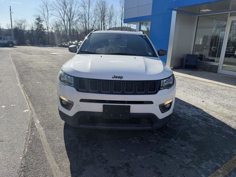 Used 2021 Jeep Compass Latitude image 9