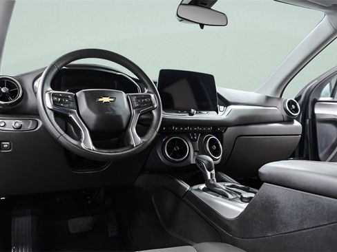 Used 2025 Chevrolet Blazer LT image 26