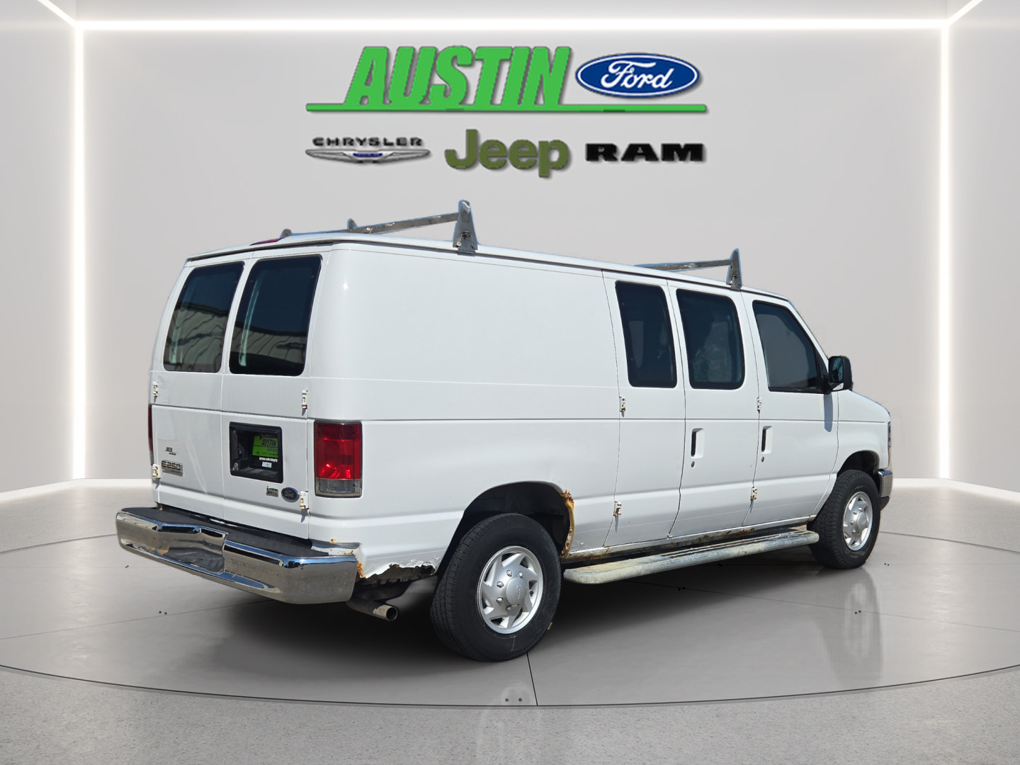 Used 2009 Ford E-250 and Econoline 250 RWD image 5