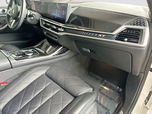 Certified 2023 BMW X7 xDrive40i w/ M Sport Package image 31