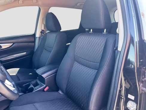 Used 2018 Nissan Rogue S AWD/4WD image 19