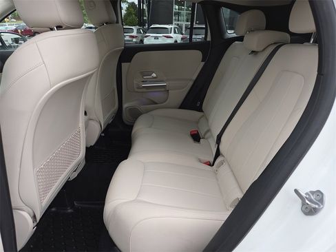 Certified 2022 Mercedes-Benz GLA 250 4MATIC image 12