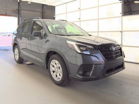 Used 2023 Subaru Forester image 4
