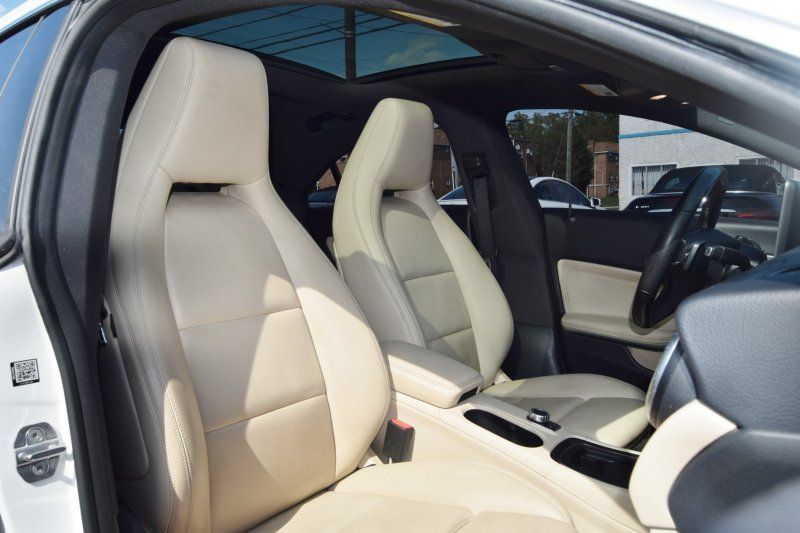 Used 2019 Mercedes-Benz CLA 250 4MATIC w/ Premium Package image 25
