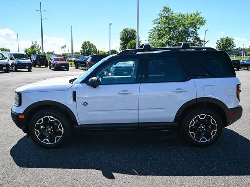 Certified 2025 Ford Bronco Sport Outer Banks w/ Outer Banks Tech Package+ AWD/4WD image 8