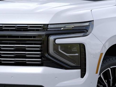 New 2026 Chevrolet Suburban High Country AWD/4WD image 10
