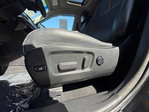 Used 2018 Toyota Highlander SE AWD/4WD image 36