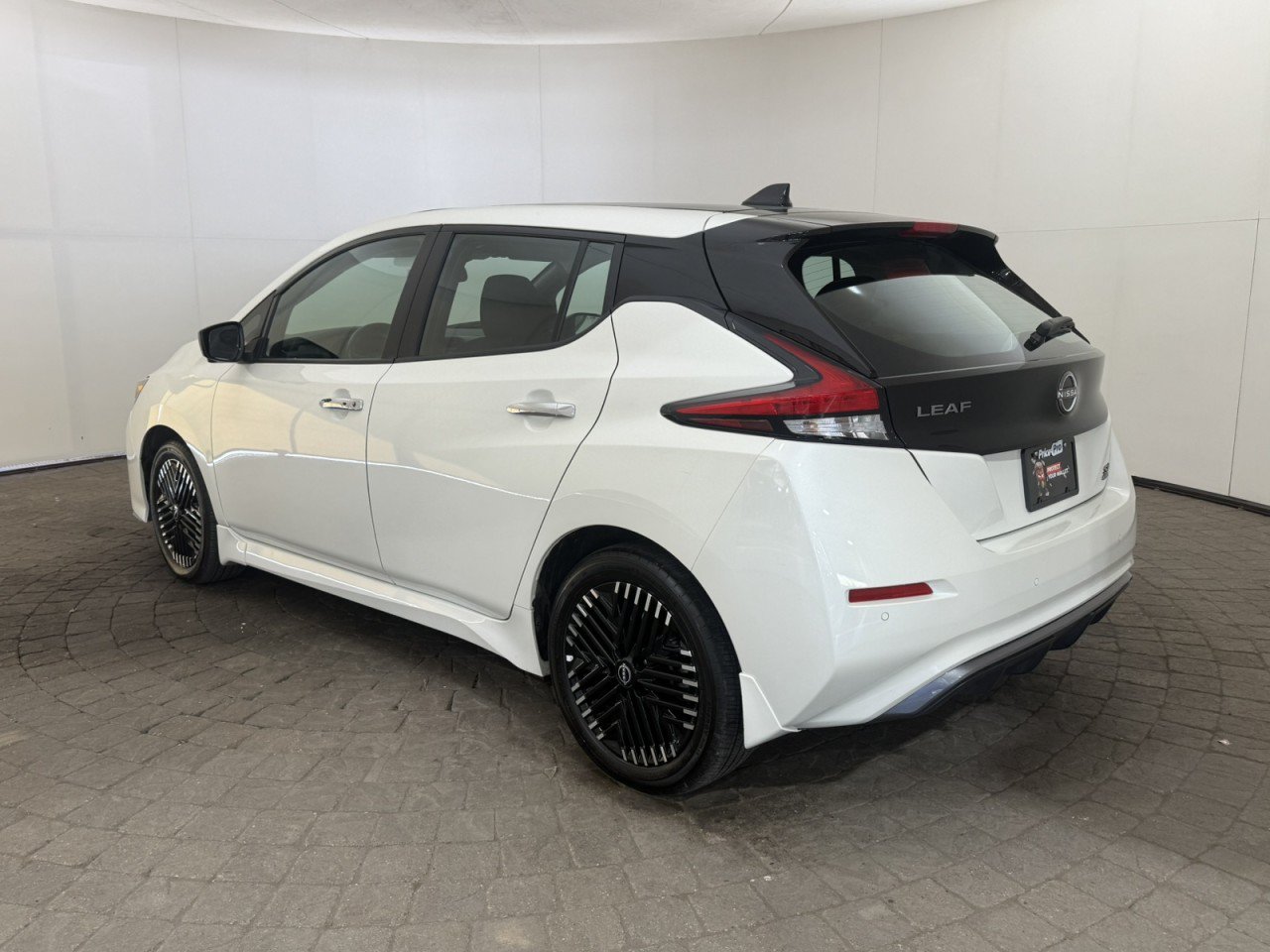 Used 2025 Nissan Leaf SV Plus FWD image 5
