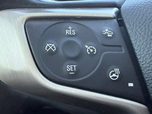 Used 2021 GMC Acadia Denali w/ Denali Technology Package FWD image 16