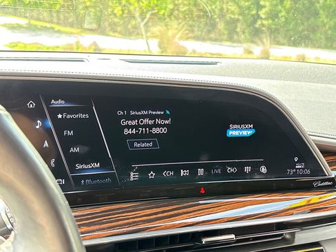 Used 2021 Cadillac Escalade Luxury AWD/4WD image 49