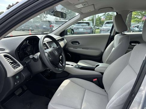 Used 2017 Honda HR-V LX image 13