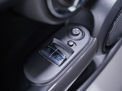 Used 2024 MINI Cooper 2-Door Hardtop FWD image 18
