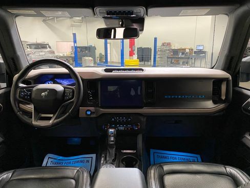 Used 2023 Ford Bronco Wildtrak image 17