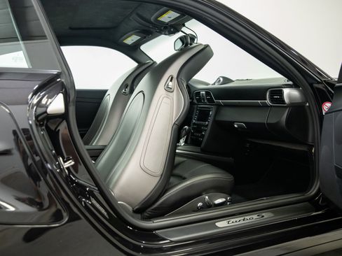 Used 2012 Porsche 911 Turbo S AWD/4WD image 37