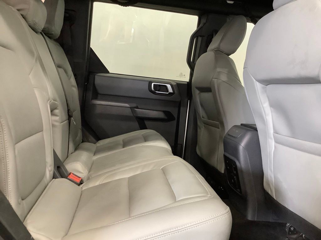 Used 2022 Ford Bronco 4-Door AWD/4WD image 29