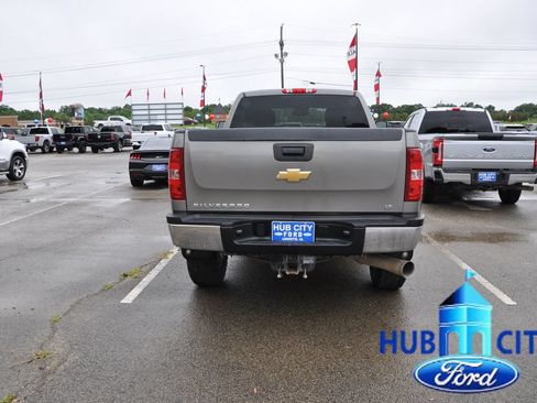 Used 2013 Chevrolet Silverado 2500 LT AWD/4WD image 4