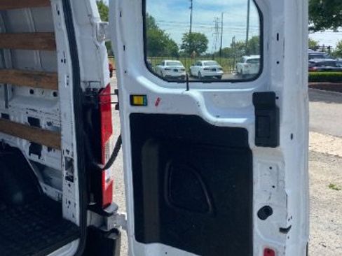 Used 2019 Ford Transit 250 130 Low Roof w/ Exterior Upgrade Package RWD image 10