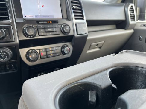 Certified 2019 Ford F150 XLT w/ Equipment Group 302A Luxury image 31