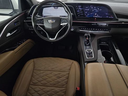 Used 2022 Cadillac Escalade ESV Premium Luxury AWD/4WD image 7