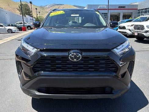 Used 2025 Toyota RAV4 XLE AWD/4WD image 8