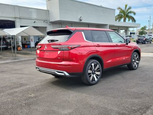 New 2026 Mitsubishi Outlander SE image 6