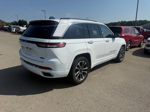 Used 2023 Jeep Grand Cherokee Overland AWD/4WD image 18