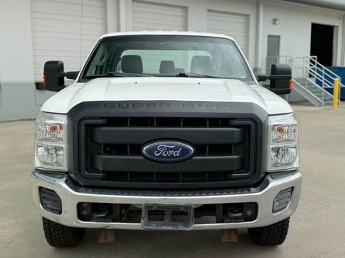 Used 2016 Ford F250 XL w/ Power Equipment Group AWD/4WD image 3