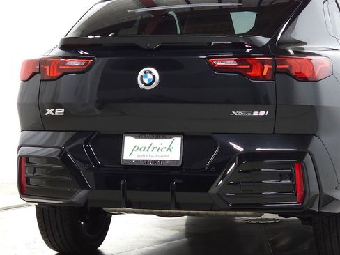 Used 2025 BMW X2 xDrive28i w/ Technology Package AWD/4WD image 11