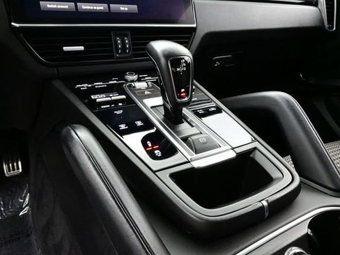 Certified 2023 Porsche Cayenne GTS AWD/4WD image 11
