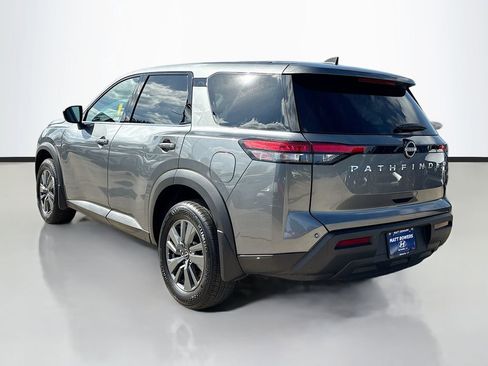 Used 2025 Nissan Pathfinder S image 7