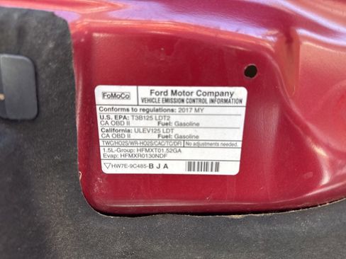 Used 2017 Ford Escape SE w/ Equipment Group 201A AWD/4WD image 31