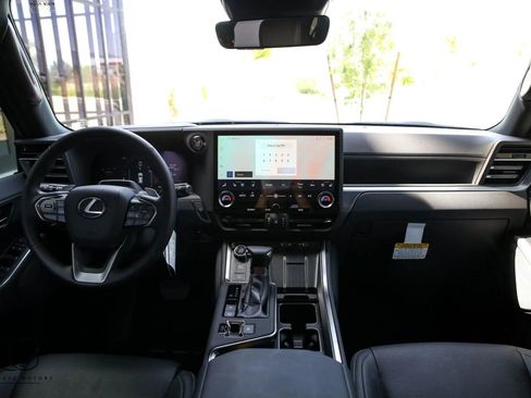 Used 2025 Lexus GX 550 image 35