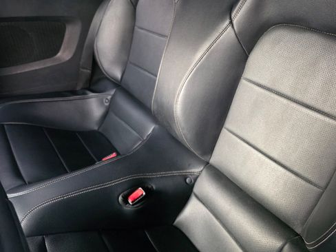 Used 2016 Ford Mustang GT Premium image 12