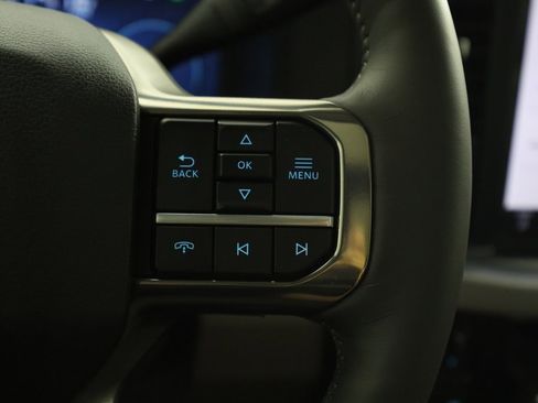 Used 2025 Ford F450 Platinum w/ Platinum Plus Package image 21