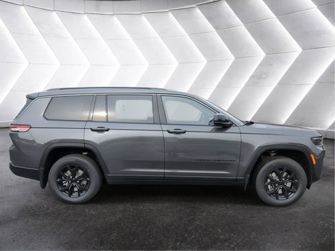New 2026 Jeep Grand Cherokee L 4WD image 7