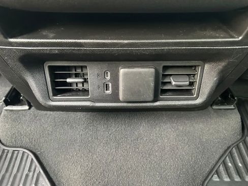 Used 2022 Chevrolet Silverado 1500 LT image 19