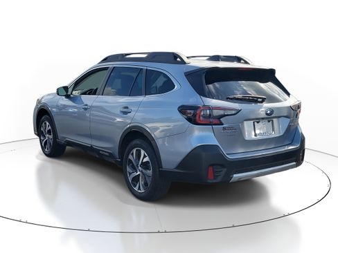 Certified 2022 Subaru Outback Limited image 4