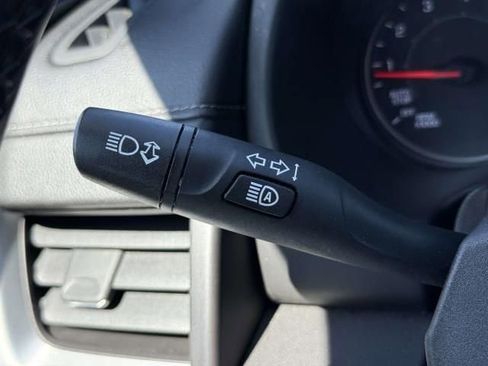 Used 2024 GMC Terrain SLT AWD/4WD image 22