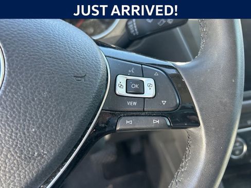 Used 2020 Volkswagen Tiguan SE w/ Panoramic Sunroof Package image 15