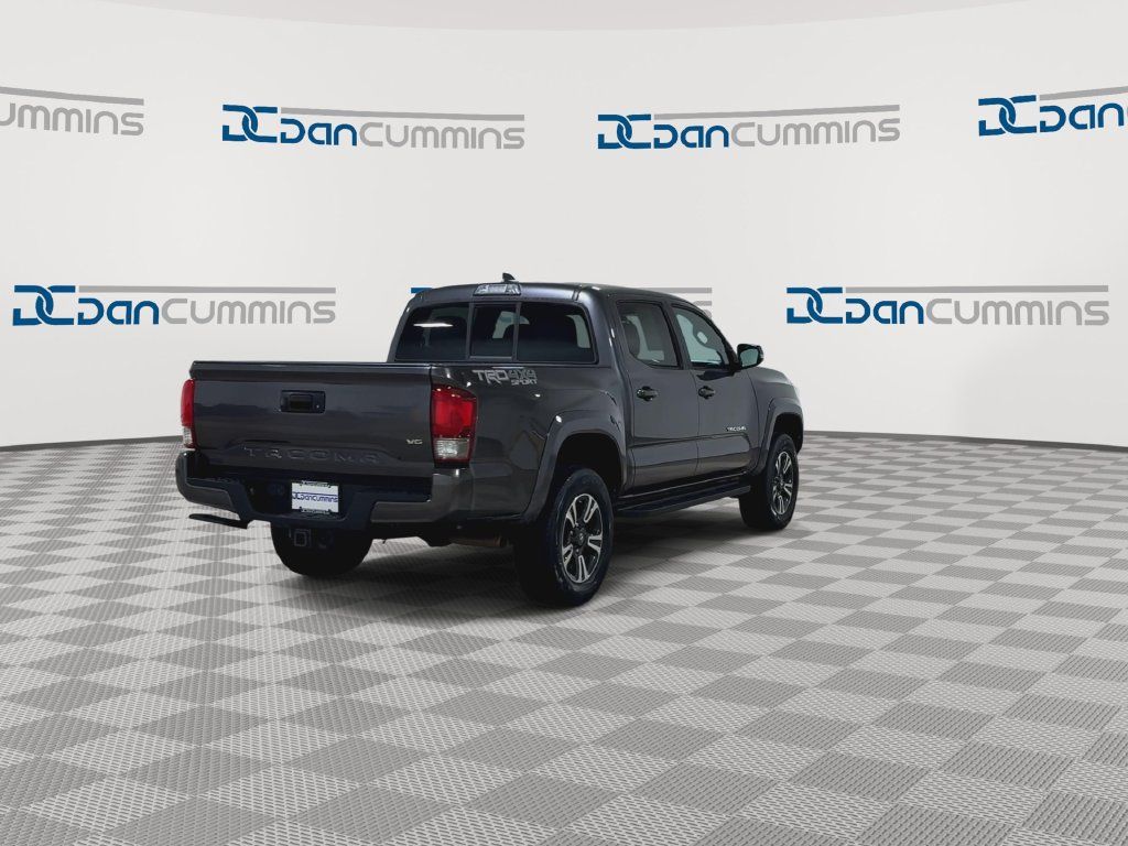Used 2016 Toyota Tacoma TRD Sport w/ Towing Package AWD/4WD image 8