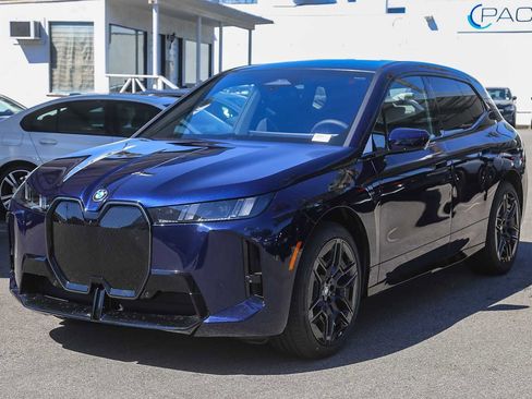 New 2026 BMW iX xDrive45 w/ M Sport Package image 3