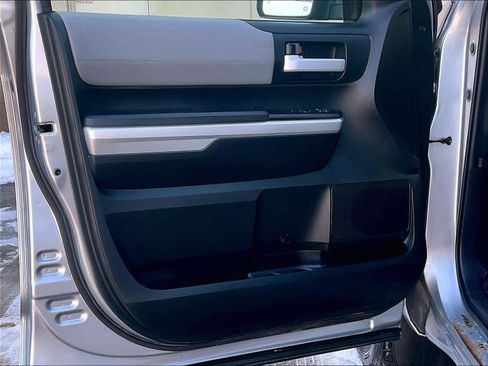 Used 2016 Toyota Tundra Limited w/ Limited Premium Package image 9