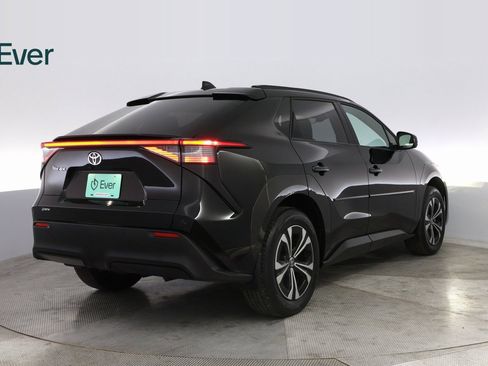 Used 2024 Toyota bZ4X XLE w/ Weather Package image 12