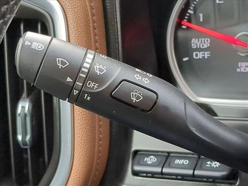 Used 2019 Chevrolet Silverado 1500 High Country image 13