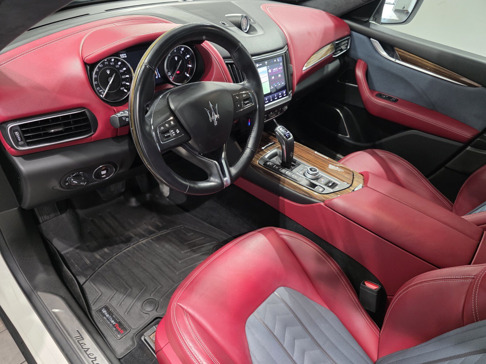 Used 2021 Maserati Levante GranLusso AWD/4WD image 7