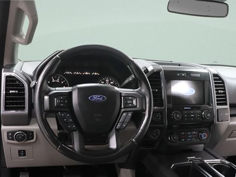 Used 2017 Ford F150 XLT w/ Equipment Group 302A Luxury AWD/4WD image 8