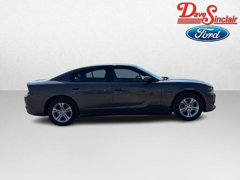 Used 2022 Dodge Charger SXT RWD image 5