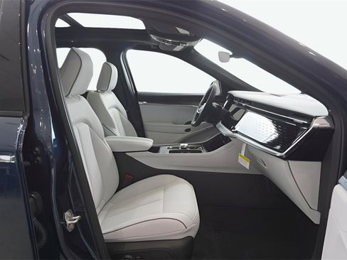 Used 2025 Jeep Wagoneer S Limited image 9