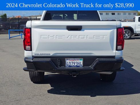 Used 2024 Chevrolet Colorado W/T RWD image 5